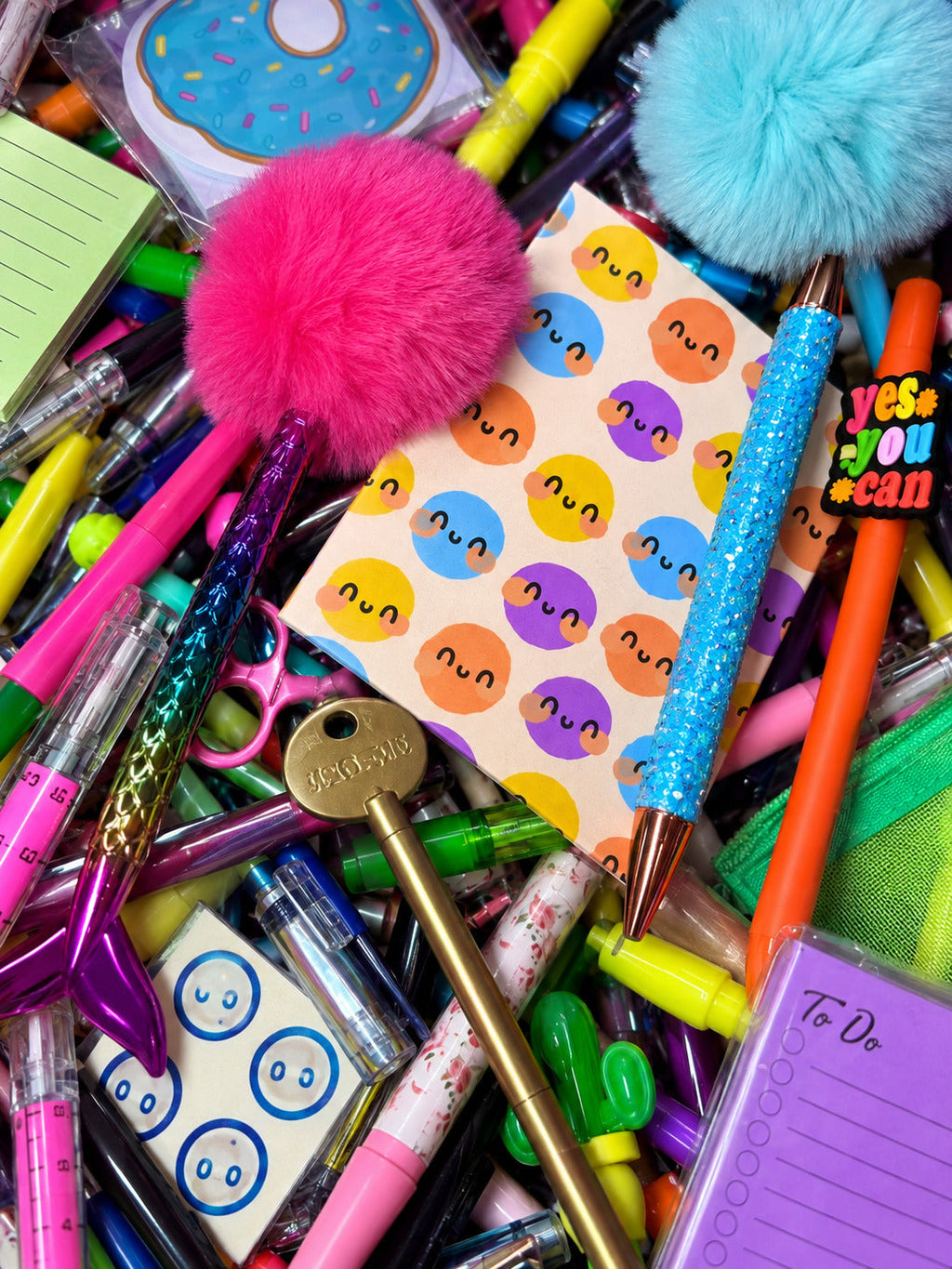 The desk bin, view 4